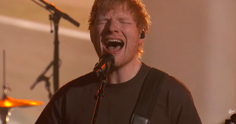 Ed Sheeran sul palco con John Mayer e Dave Grohl da Jimmy Kimmel