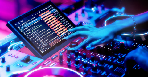 Denon DJ Prime 4 G2: il nuovo sistema DJ standalone a 4 canali
