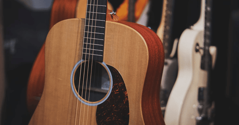 Top 5 delle chitarre acustiche: un suono autentico per tutti gli stili