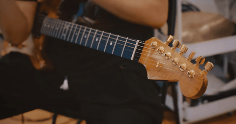 Accordare la chitarra: consigli ed errori frequenti