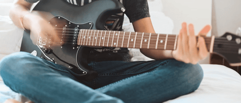Questi 6 brani daranno una spinta al tuo apprendimento della chitarra