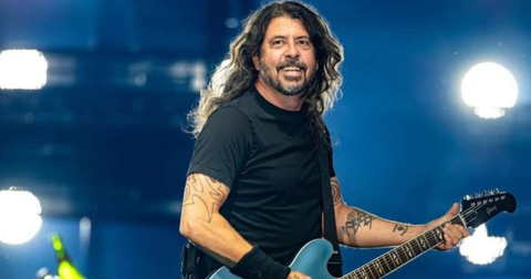 Foo Fighters – « Of All People »: Dave Grohl grida la sua rabbia di sopravvivere