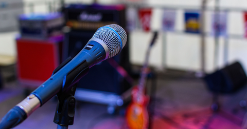 Come brillare dal vivo alla Fête de la Musique: la guida del musicista