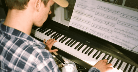 10 brani imprescindibili per imparare il pianoforte