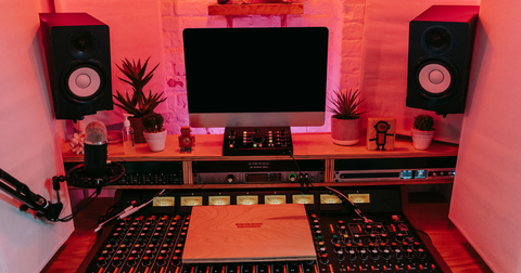 Saldi sul materiale da studio: le migliori offerte per fare l’upgrade del tuo setup