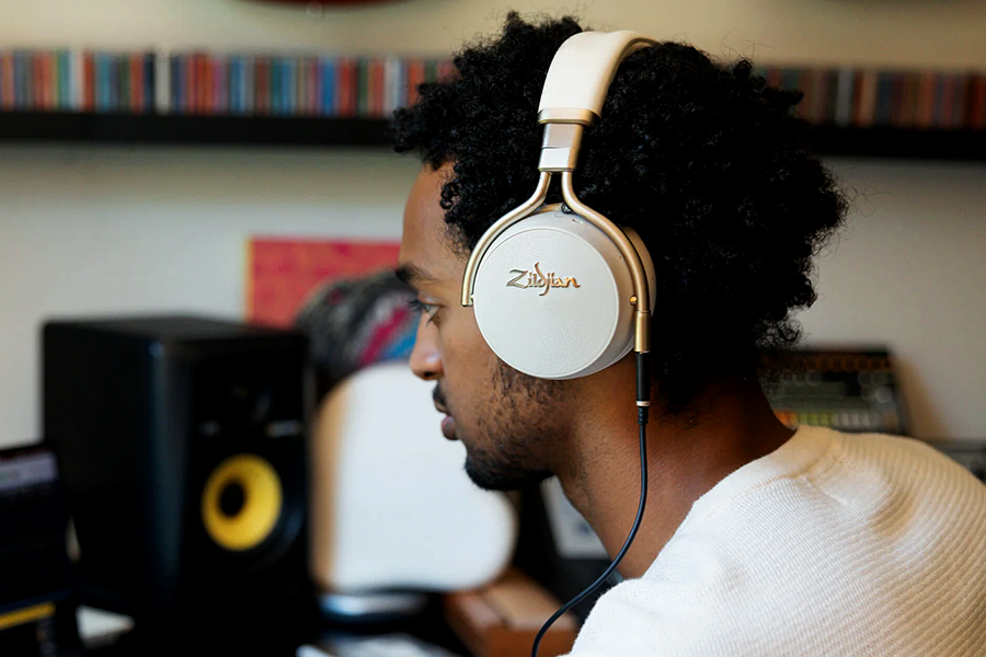 cuffie e auricolari multimediali