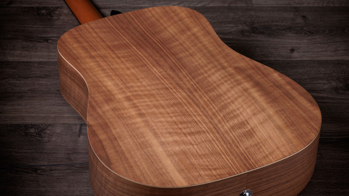 Academy 10e Naturale Dreadnought