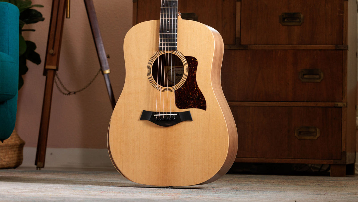 Academy 10e Naturale Dreadnought