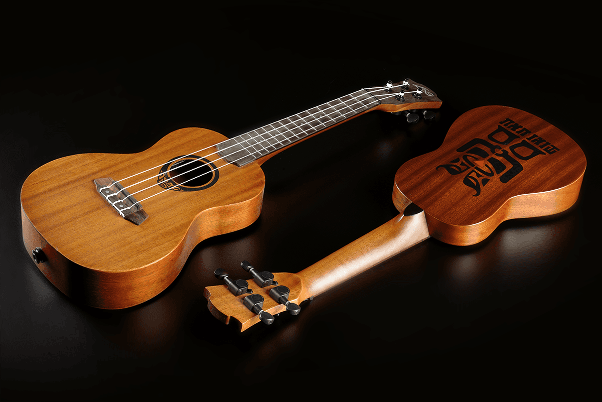 Tiki Baby TKU110S Ukulele soprano sottile con fondo arcuato