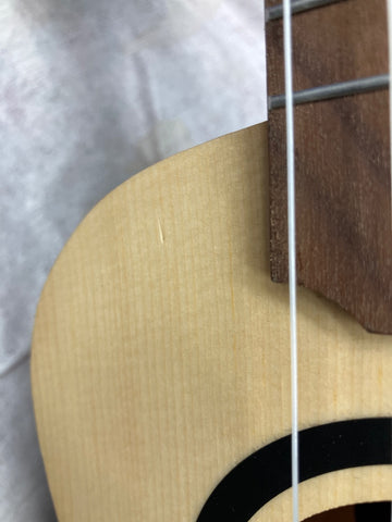 Tiki TKU150TE Ukulele Tenore Slim Arched Back - Stock B