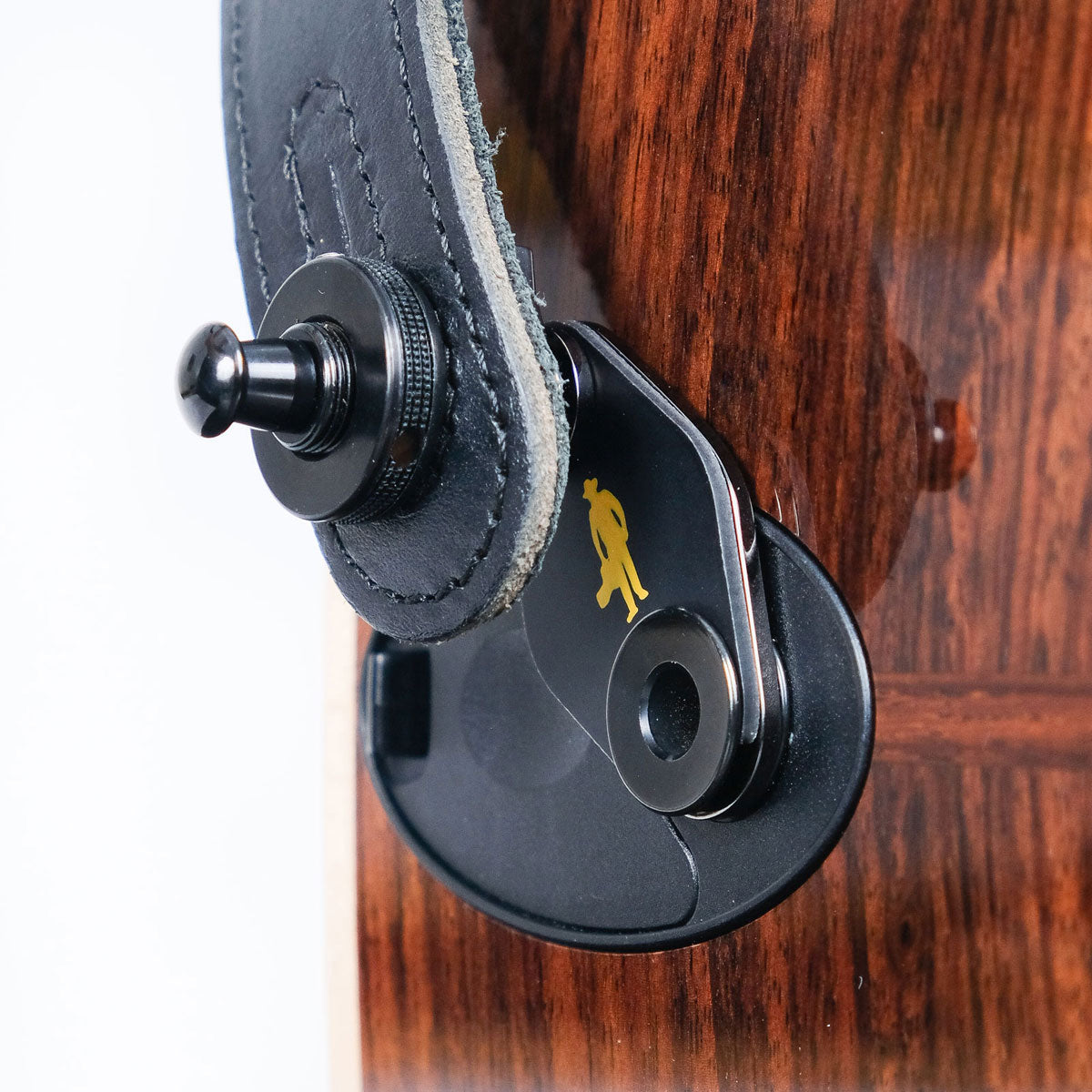 MN272 ACOUSTI-LOK STRAP LOCK POUR TAYLOR AVEC EXPRESSION SYSTEM BATTERIE 9V