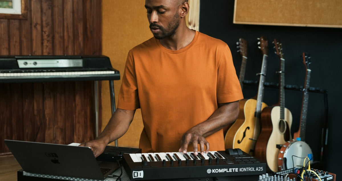 Komplete Kontrol A25