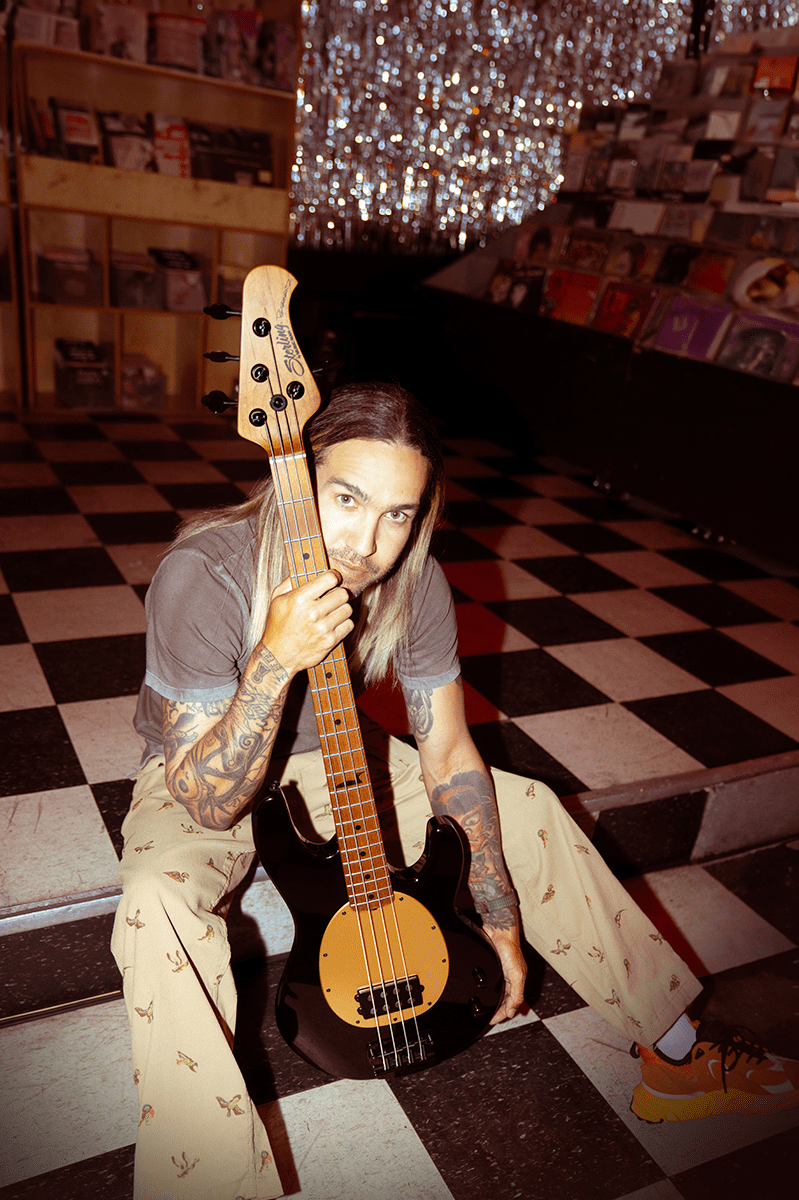 Stingray Pete Wentz Signature Black And Gold