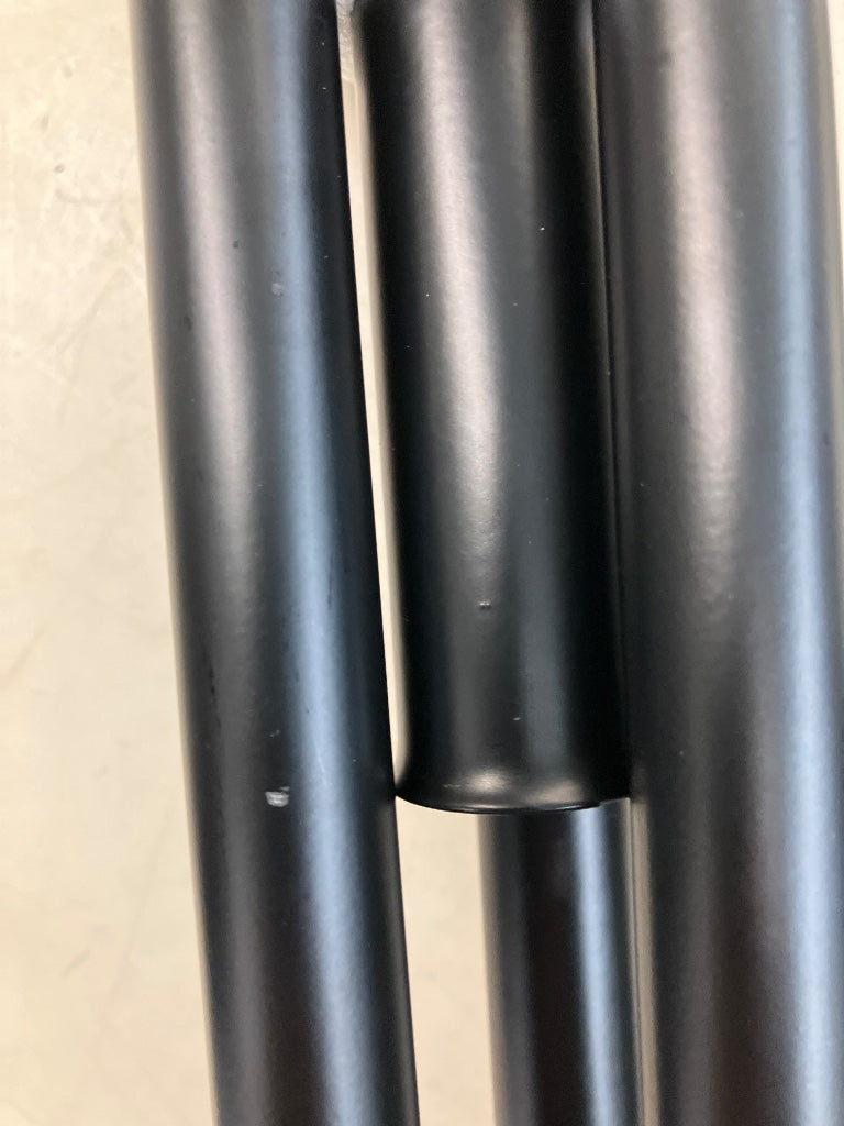 SH-TPSTANDLP - B Stock