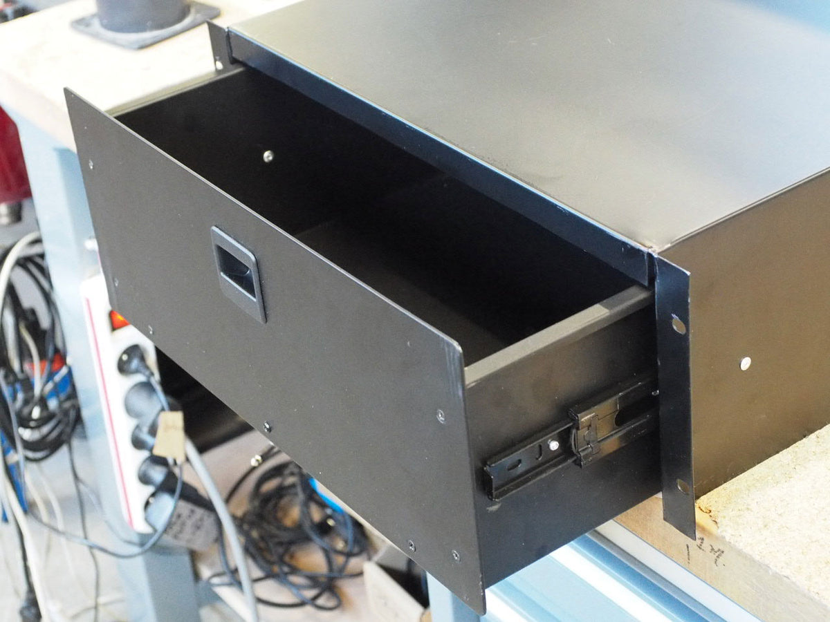 R-CASE 4 - STOCKB