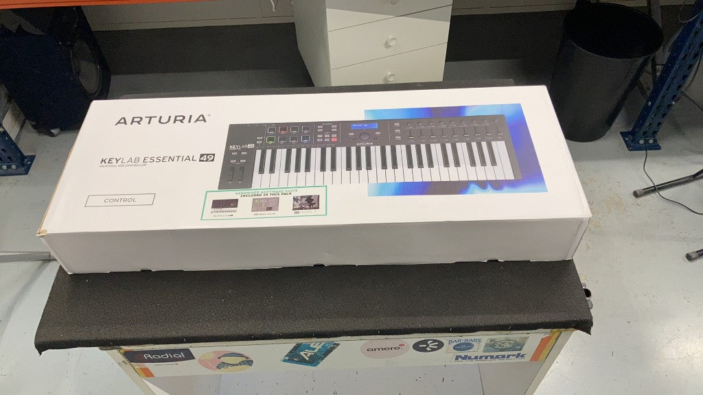 KEYLAB ESSENTIAL 49 BK - B Stock