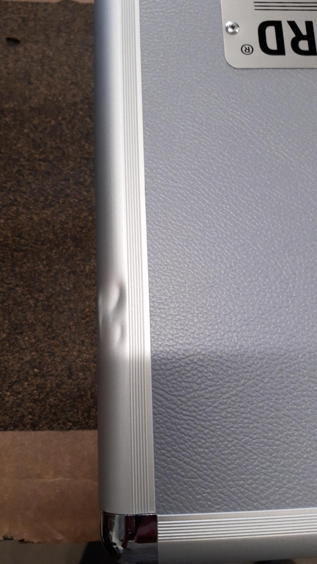 TRES 3.2 + CASE - STOCKB