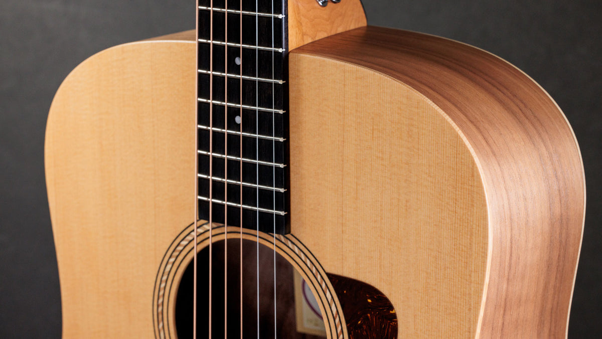 Academy 10e Naturale Dreadnought