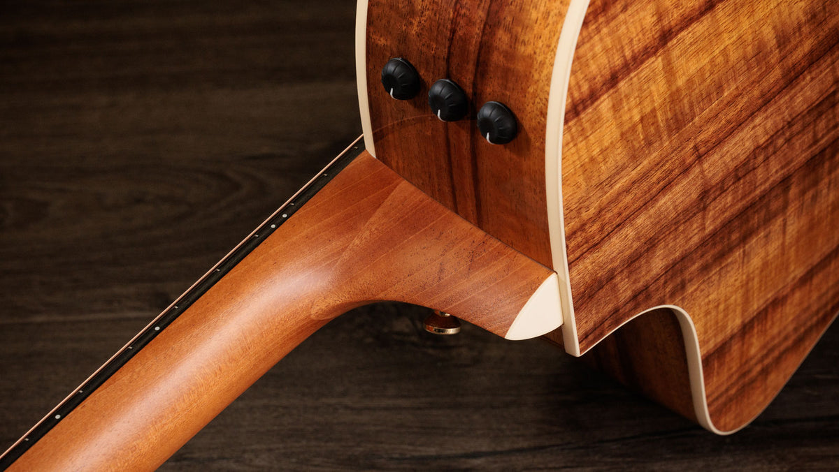 214ce-K DLX Naturale Grand Auditorium