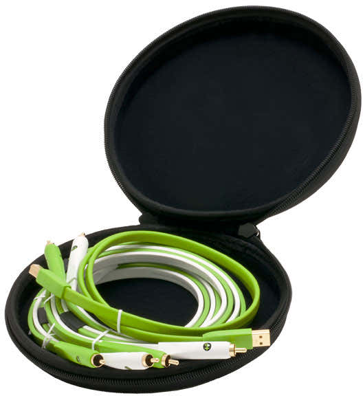 2x RCA-RCA 1m + USB 1m + Custodia