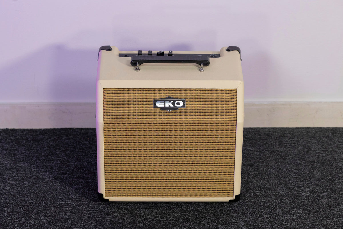 AC15 amplificatore elettroacustico 15W