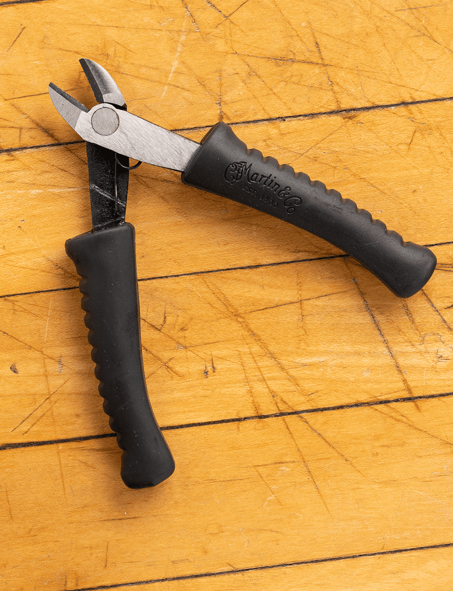STRING CUTTERS