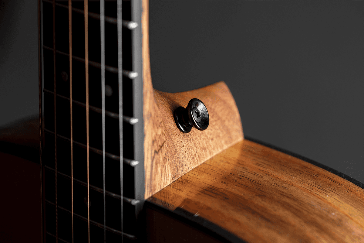000-12E Koa