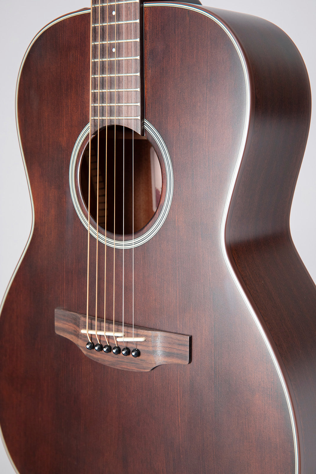 GY21E SM New Yorker Satin Melassa