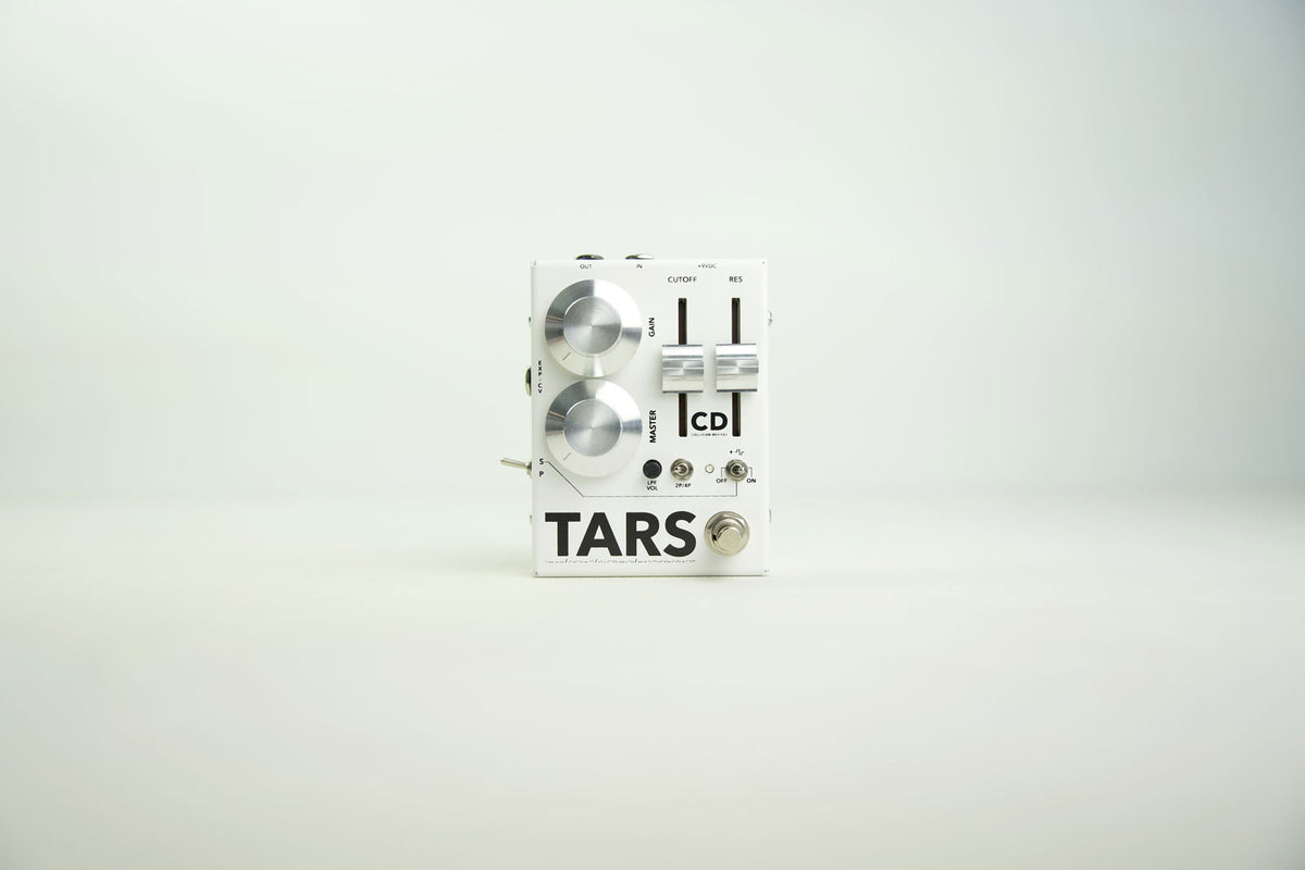 Tars argento su bianco