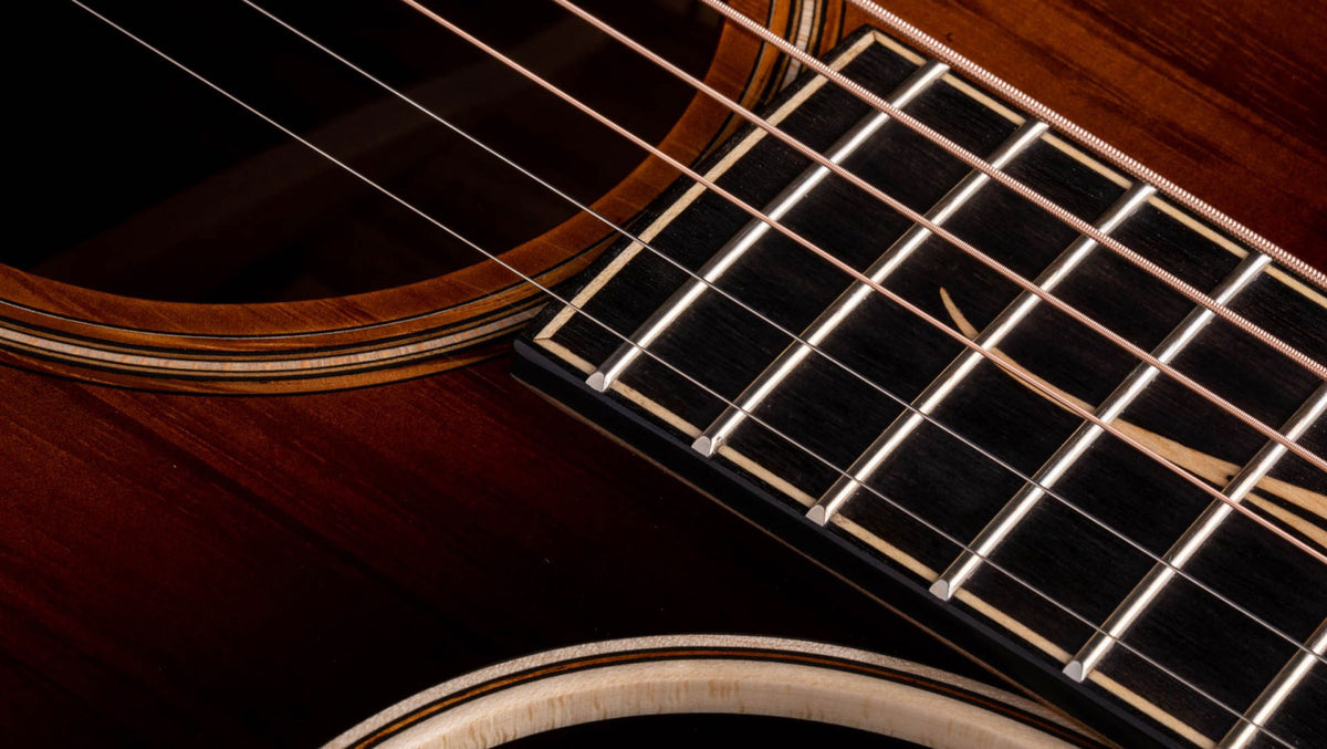 K24ce Tavola in koa hawaiano sfumato Edgeburst Grand Auditorium