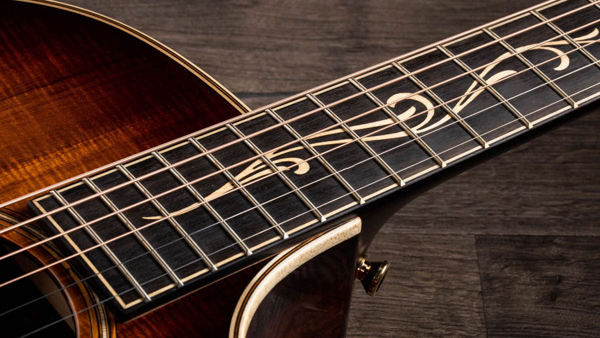 K24ce Tavola in koa hawaiano sfumato Edgeburst Grand Auditorium