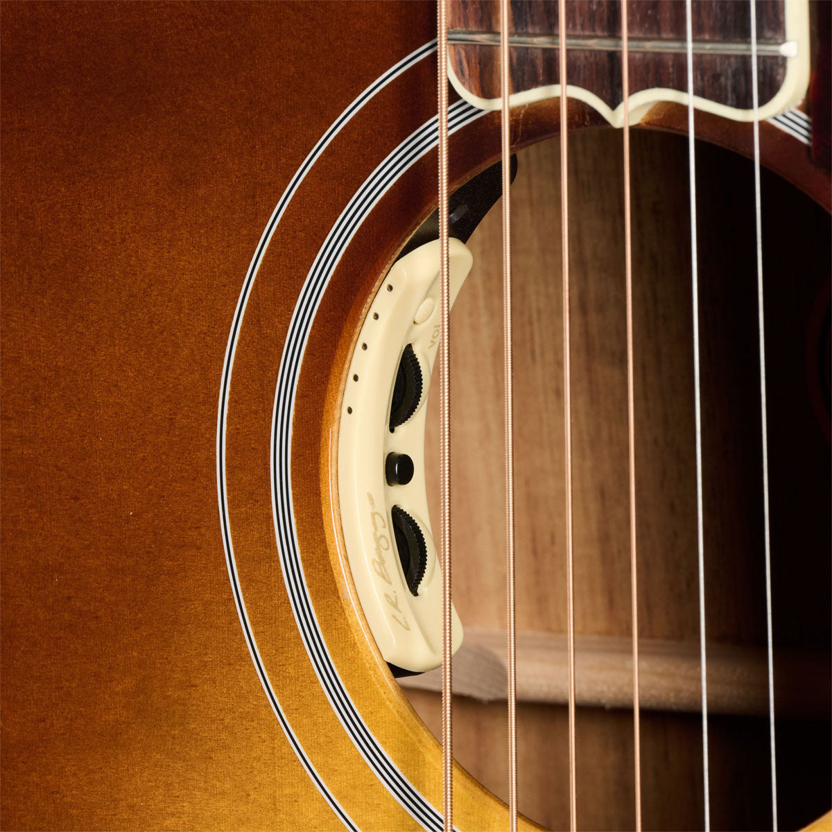 SJ-200 Elegant Koa Honey Burst Modern
