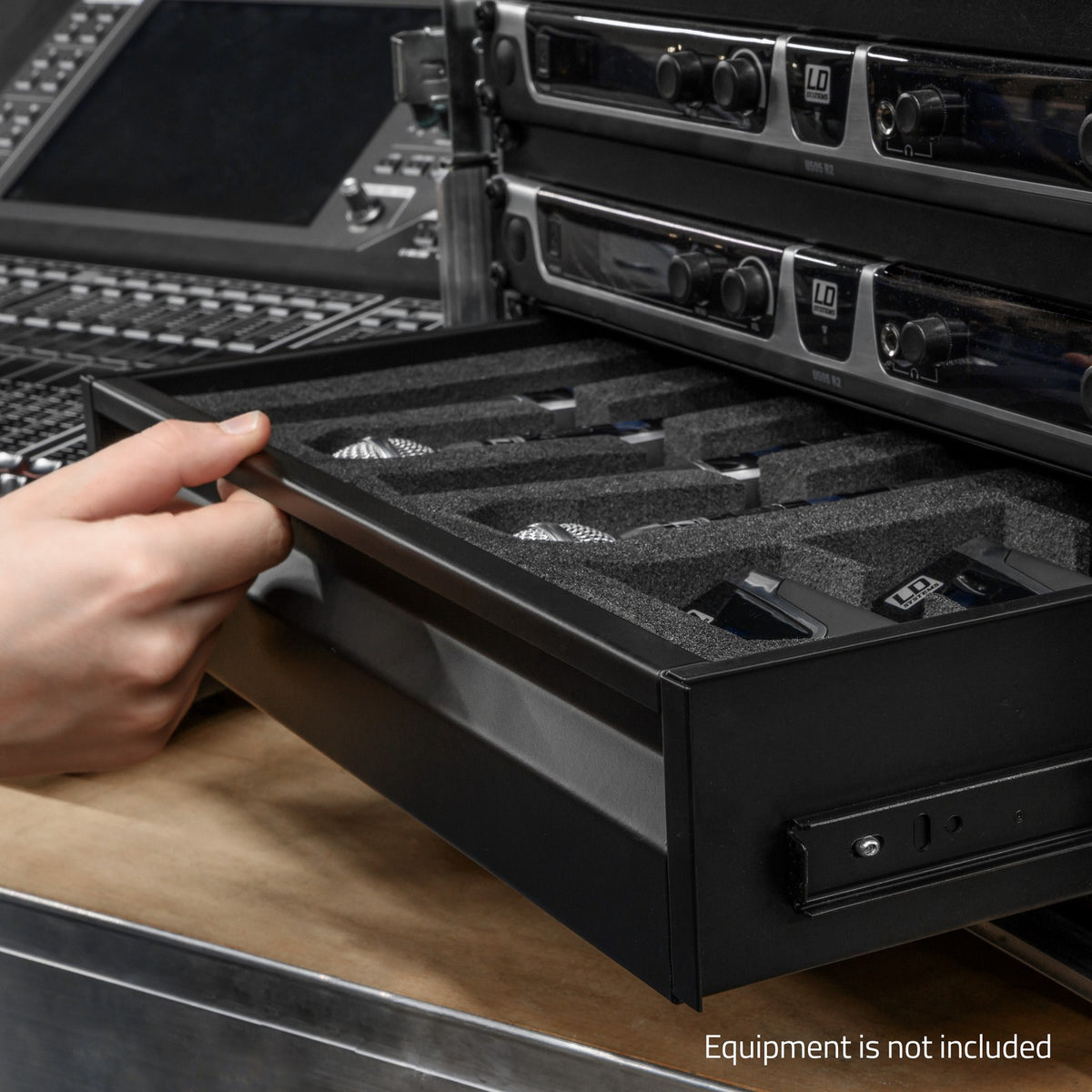ADAM HALL Cassetto per rack 2U ERGO