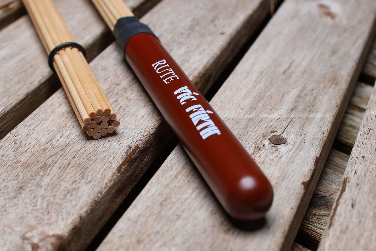 RT - RUTE 16 BRISTLES