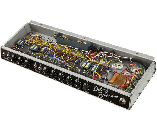 64 Custom Deluxe Reverb cablato a mano