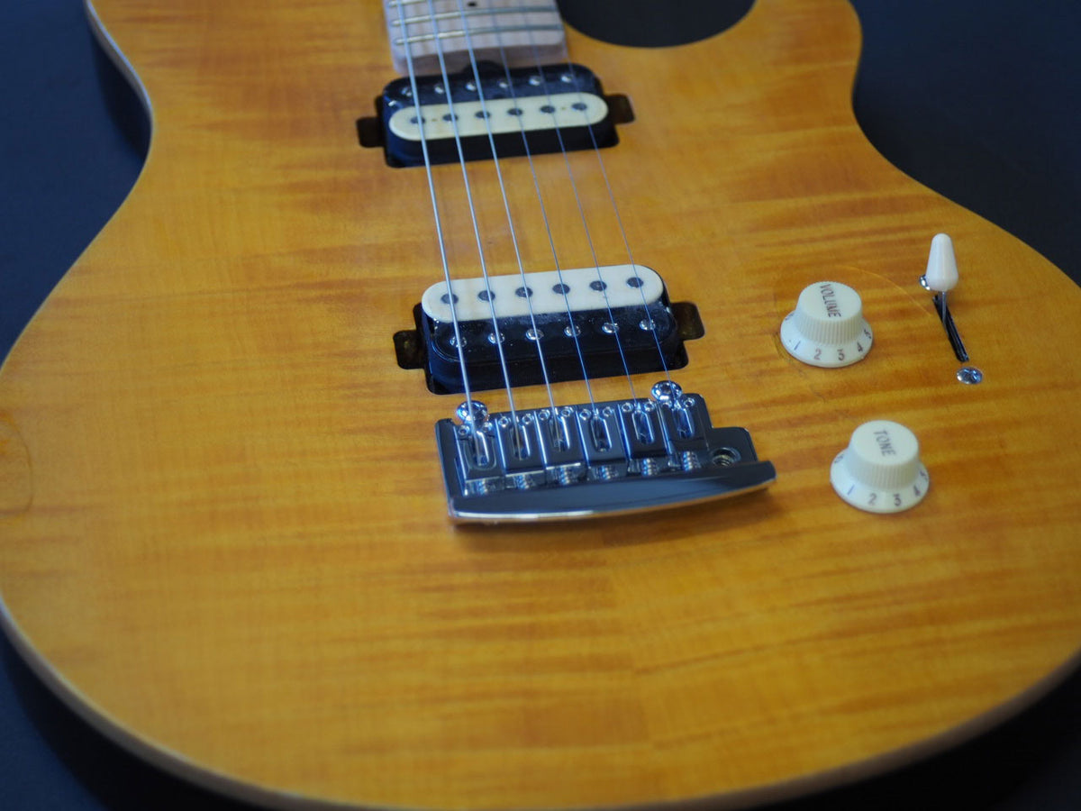 Axis Flame Maple Top Trans Gold - STOCKB