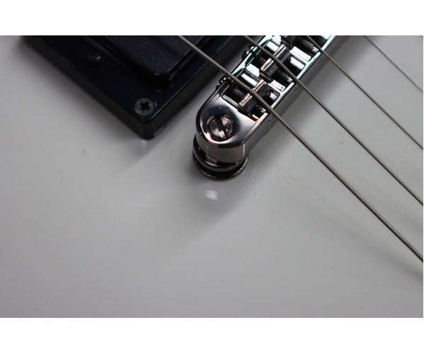 B-Stock / Demon 6 - Bianco vintage