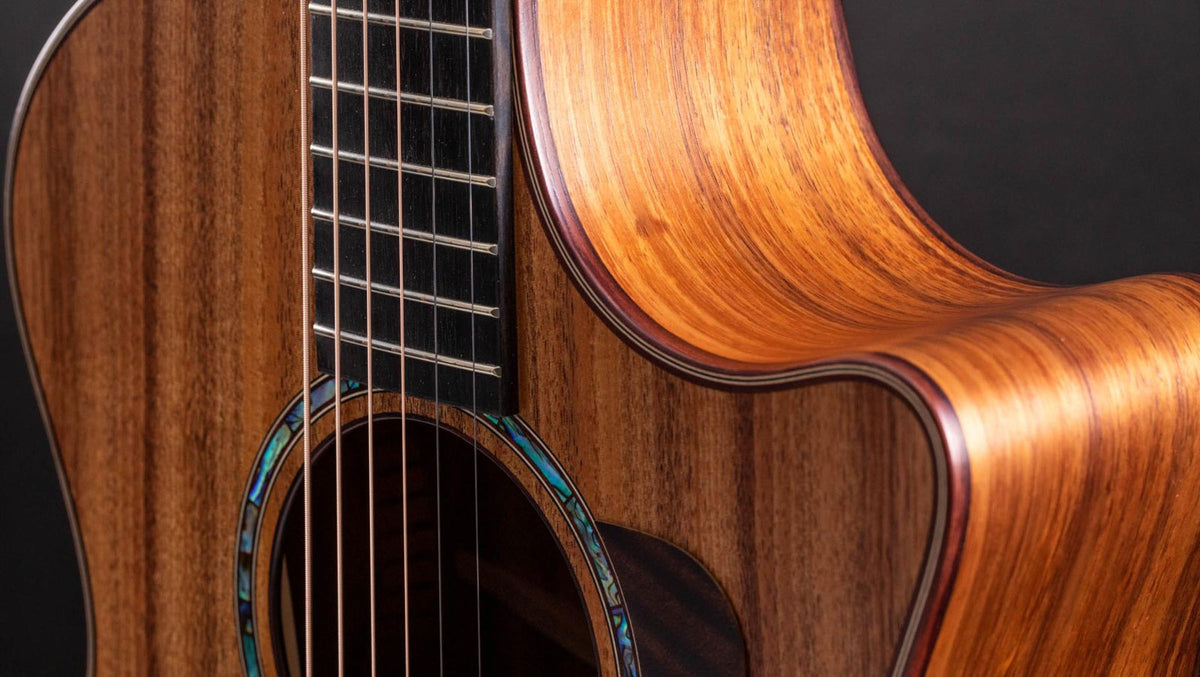 724Ce Grand Auditorium Lucido