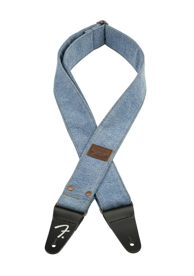 x Wrangler tracolla in denim con borchie indaco chiaro