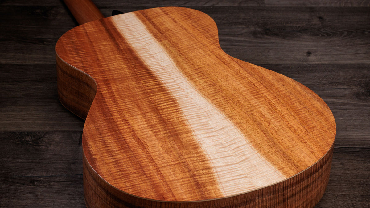 Academy 12e-N LTD,Koa figurato/Abete