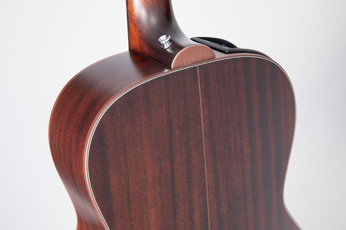 GY21E SM New Yorker Satin Melassa