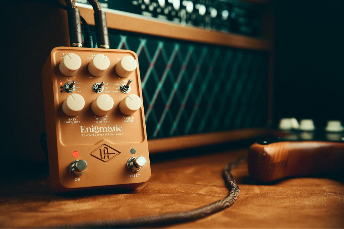 UAFX Enigmatic 82 Overdrive Special Amplificatore