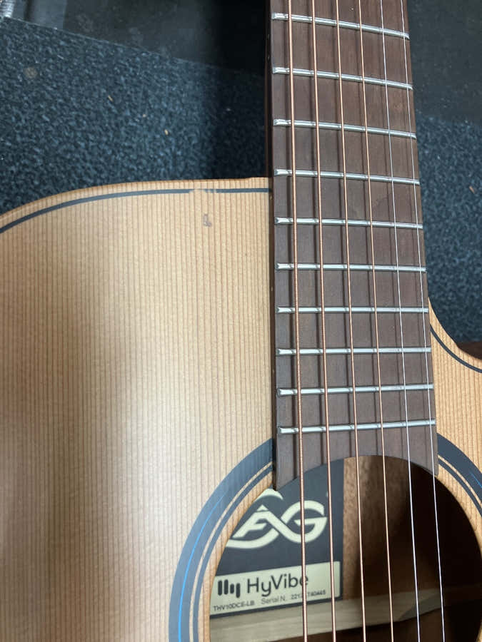 HyVibe 1 Serie 10 Dreadnought Ctw - Stock B